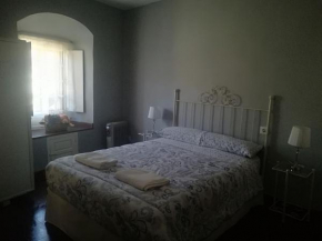 Отель Apartamentos Andrada  Касерес